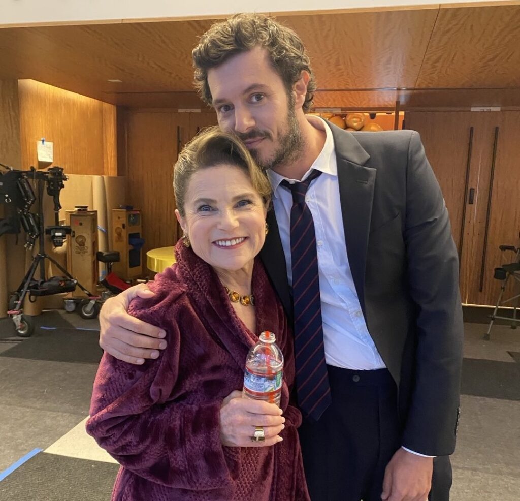 Nobody Wants This Oyuncuları Tovah Feldshuh ve Adam Brody 